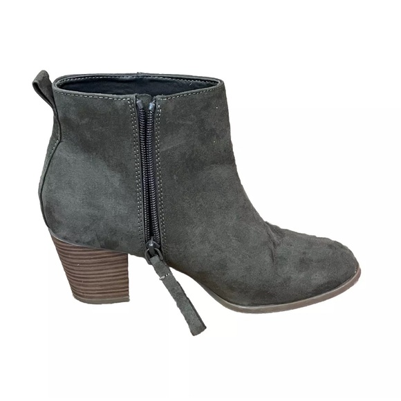 Old Navy Shoes Women’s Oregon Trail Mid Ankle Boots Olive Green Size 9 Heeled - Picture 2 of 8